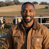 Marcus, cattle rancher from Texas on farmer dating site
