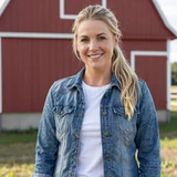 Sarah, hog farm operations manager from Peoria, Illinois